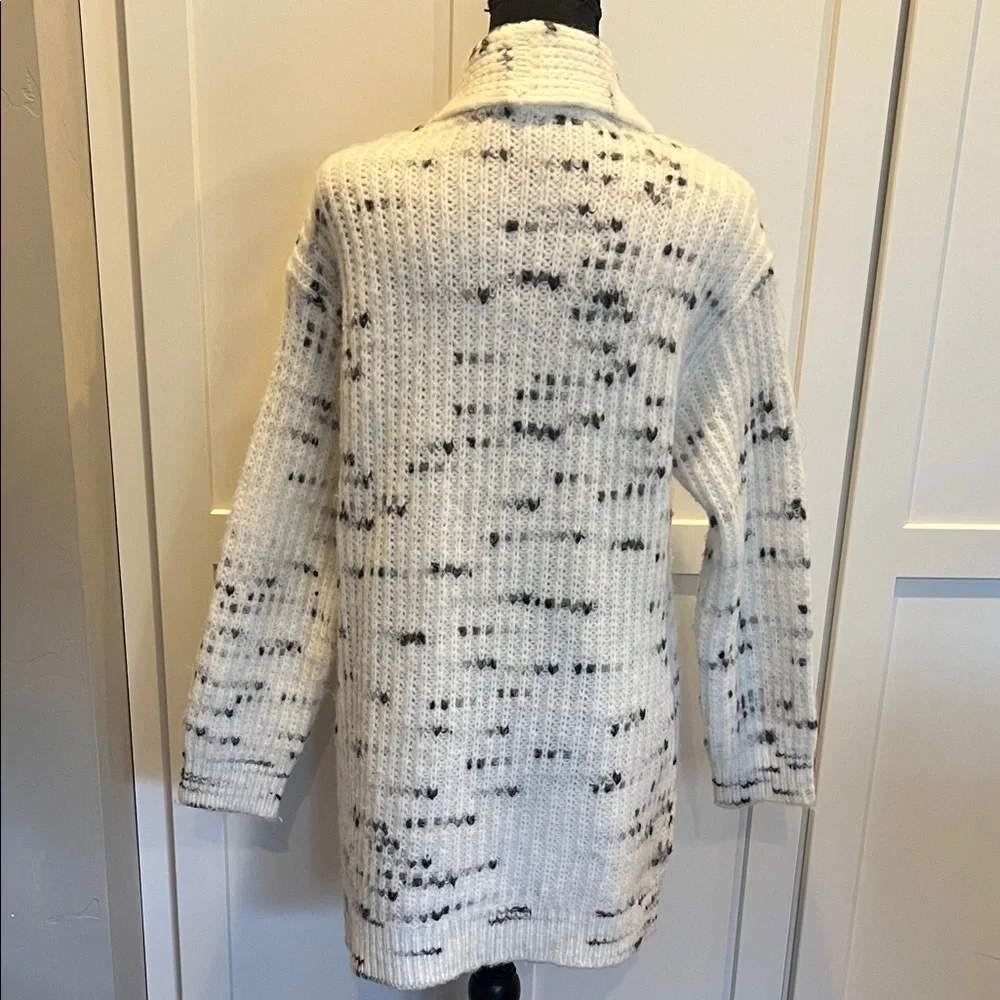 Liverpool White and Black Speckled Cardigan Size M